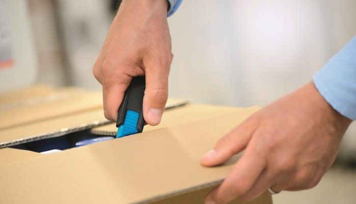 Ergonomics of safety knives