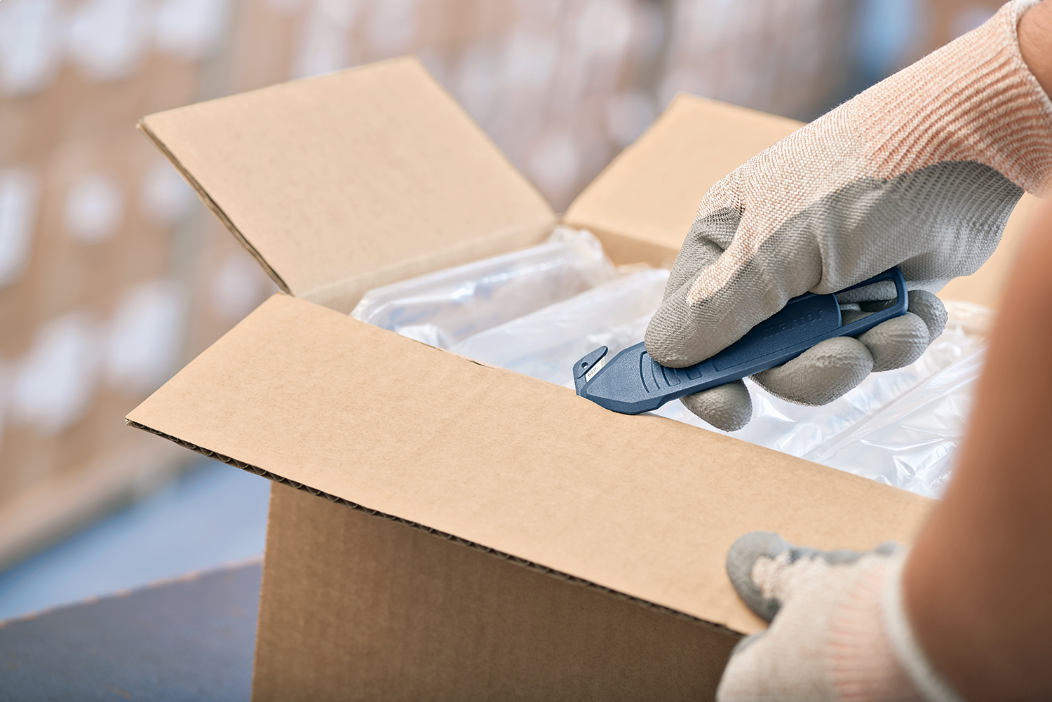 4 Benefits of Using Disposable Safety Knives for the Food, Beverage, and Restaurant Industries